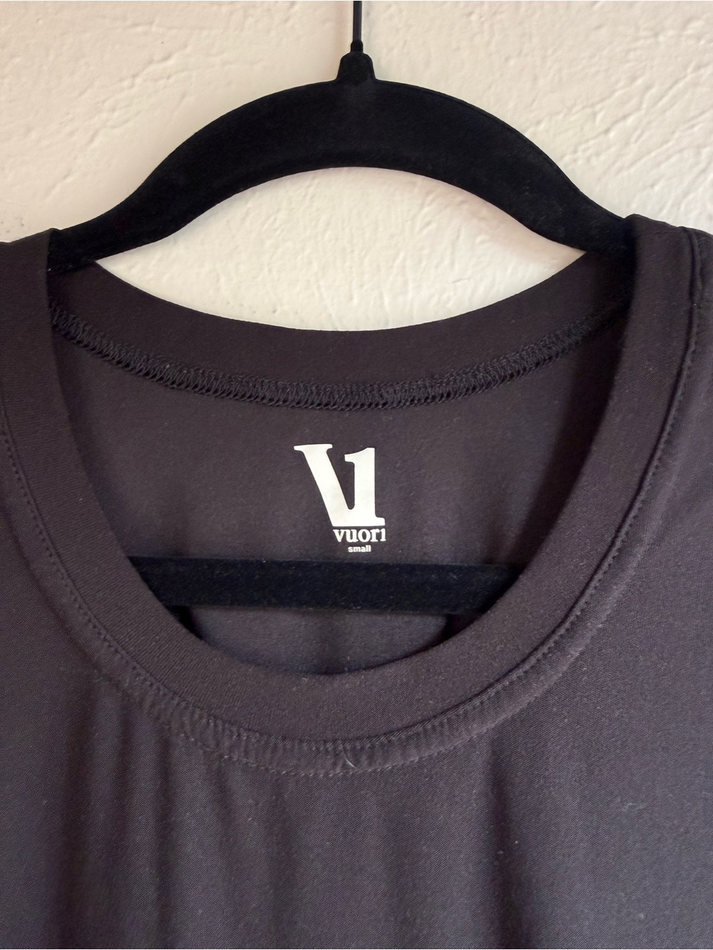 Vuori Black Performance Tank Top - Picture 3 of 5